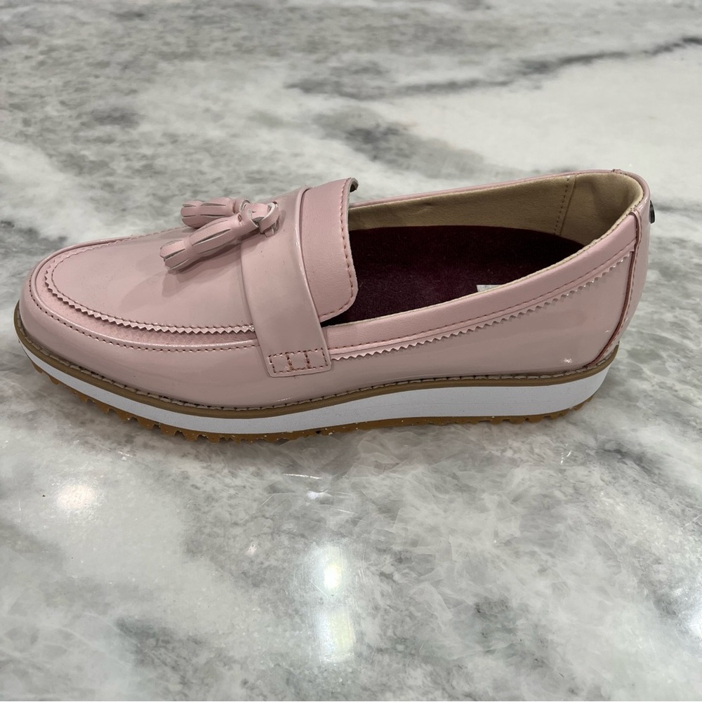 NWT Women’s FootJoy Light Pink Leather Shoe. Size 6.0